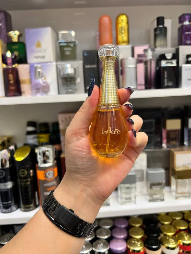عطر زنانه کریستین دیور جادور ادوپرفیوم ۲۵ میل